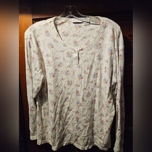 Vintage Y2K Intimate Essentials Cream Floral Paisley Long Sleeve Shirt